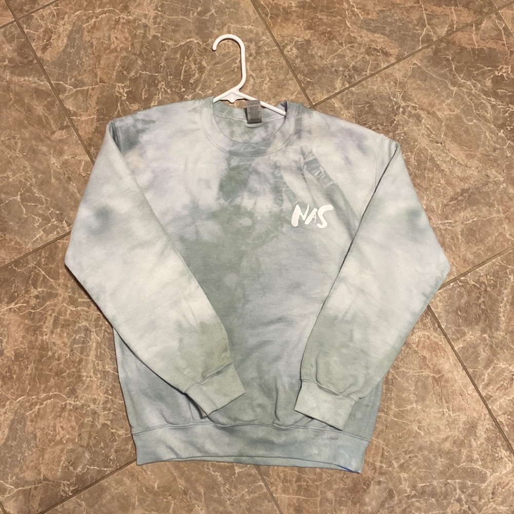 Womens tie dye crewneck, size small